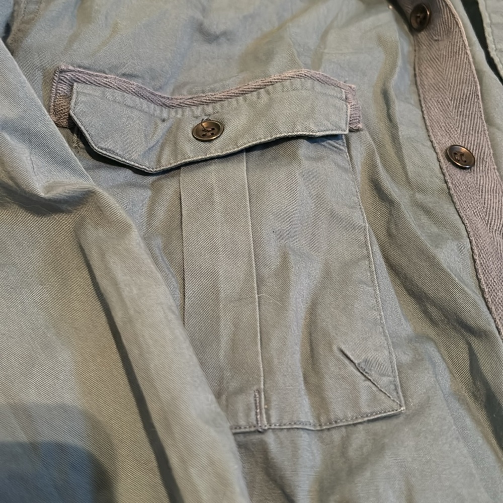 Means dockers button down -size medium- - Picture 3 of 6